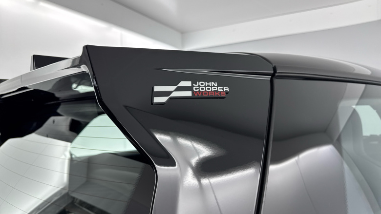 MINI Cooper 160kW SE Sport 54kWh 3dr Auto Electric Hatchback